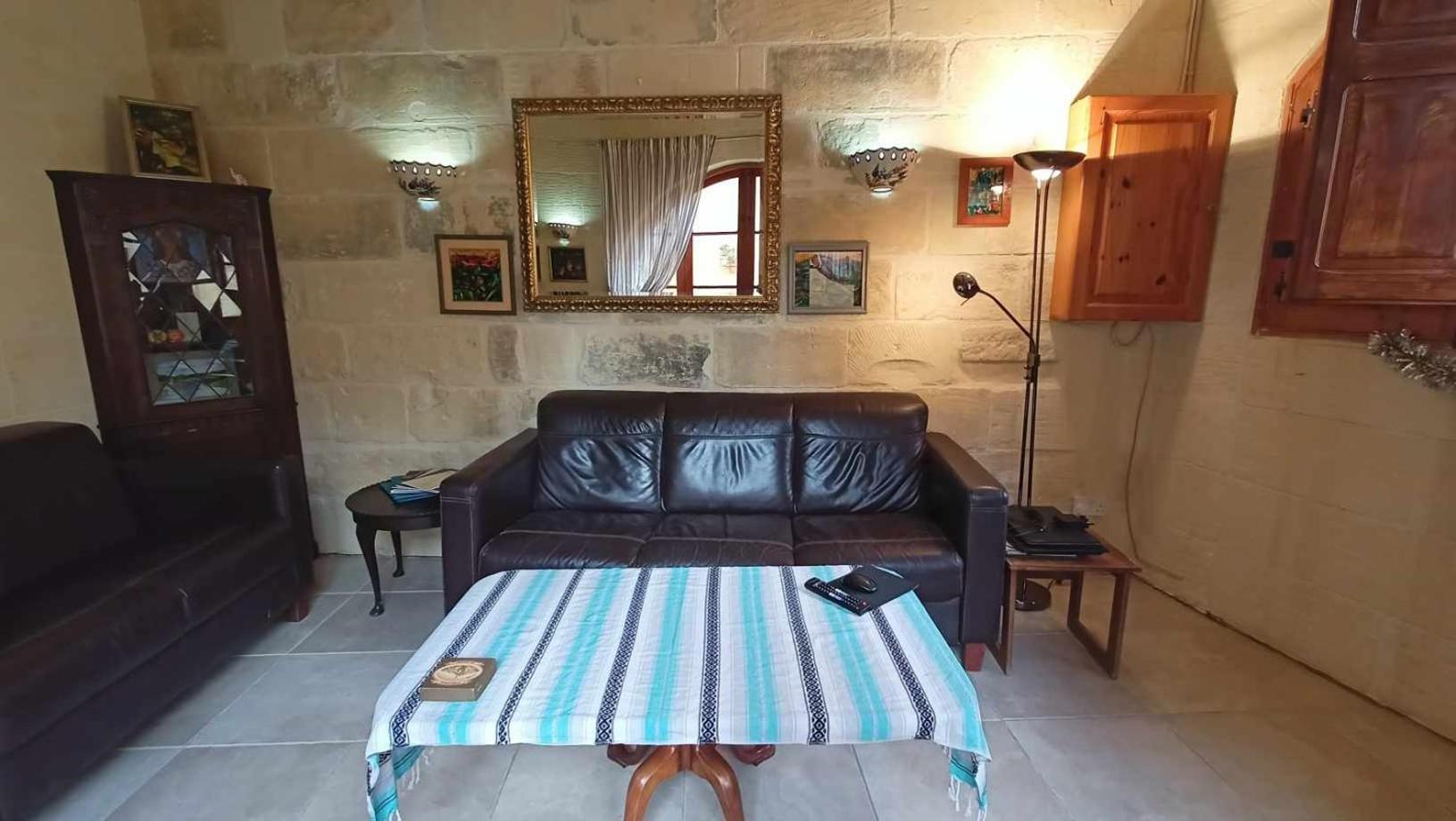 Arthome - Guest Rooms Għarb Dış mekan fotoğraf
